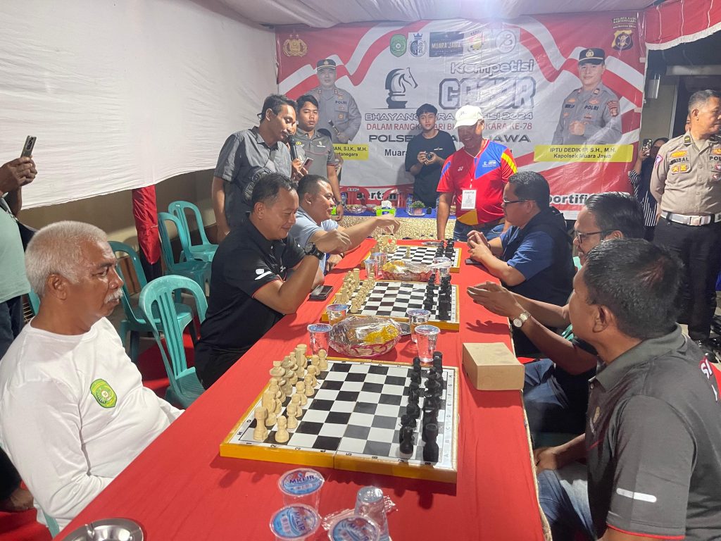 庆祝第 78 届 Bhayangkara 日，摩拉爪哇警方举办国际象棋锦标赛